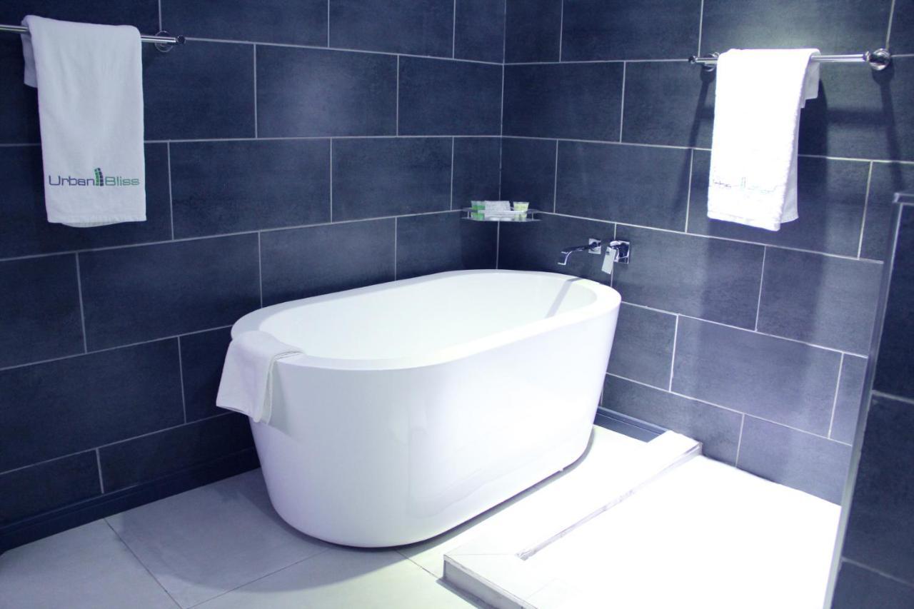 Urban Bliss Hotel Kabwe Exteriör bild